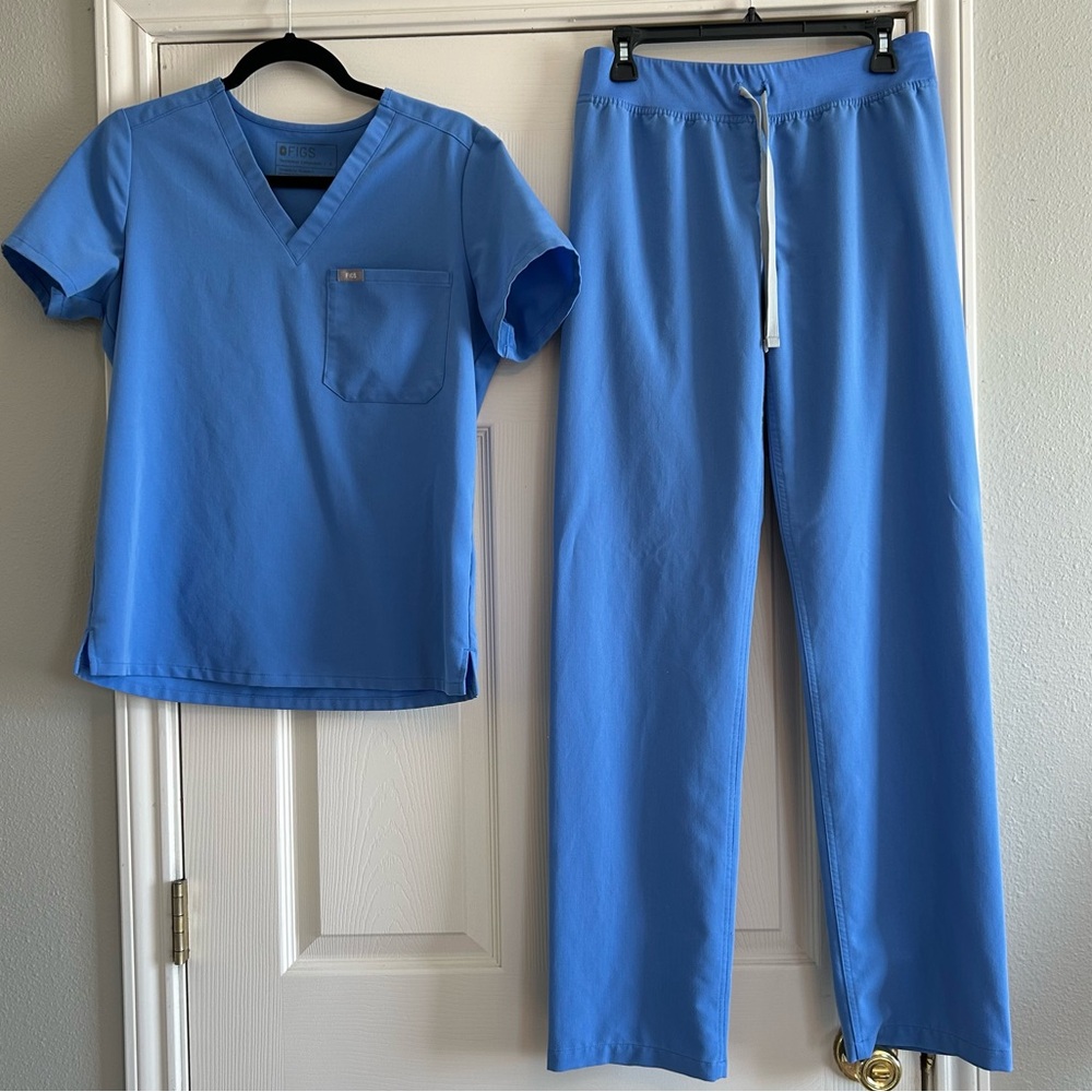 FIGS - Scrub SET- Ceila Blue - Catarina Top (Small) - Livingston Pant (Sm/Tall)